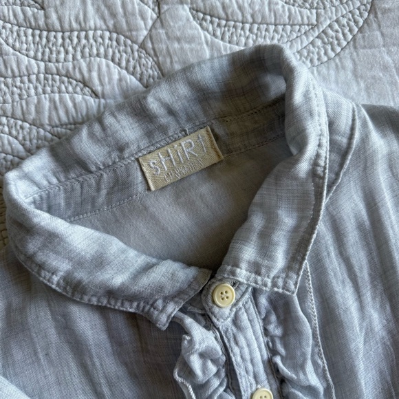 CP Shades Light Gray Ruffle-Front Linen Button-Up Top - Picture 7 of 12